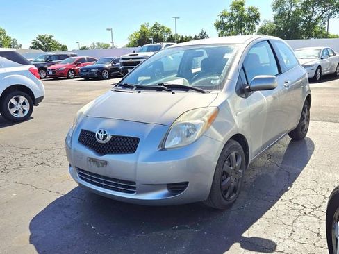 Used 2007 Toyota Yaris 2-Door Hatchback FWD image 4