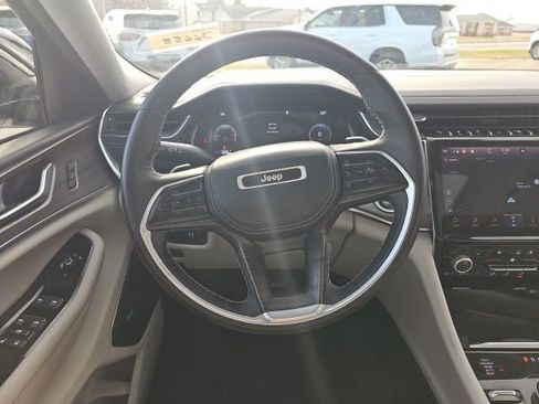 Used 2021 Jeep Grand Cherokee L Overland image 21