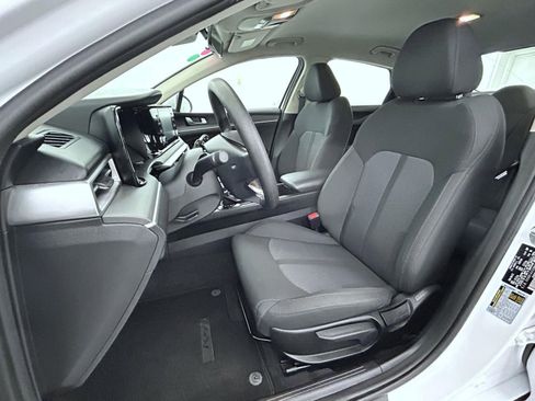 Used 2023 Kia K5 LXS FWD image 10