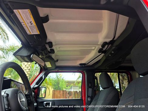 Used 2024 Jeep Wrangler Unlimited w/ Convenience Group AWD/4WD image 30