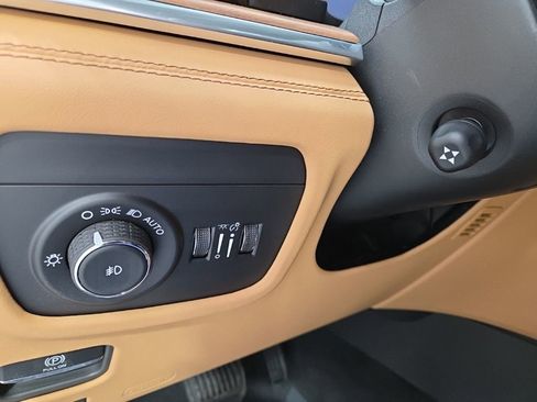 New 2026 Jeep Grand Cherokee L Summit AWD/4WD image 36
