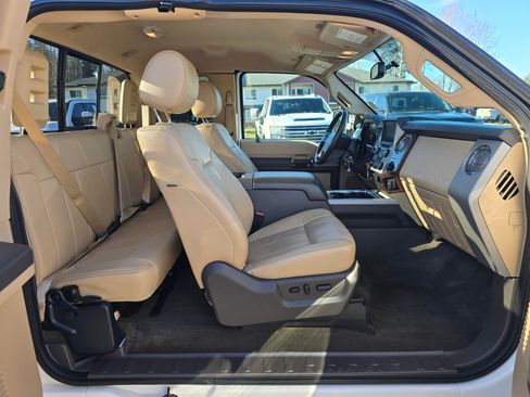 Used 2014 Ford F350 Lariat image 33