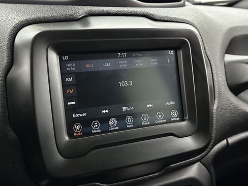 Used 2018 Jeep Renegade Altitude image 13