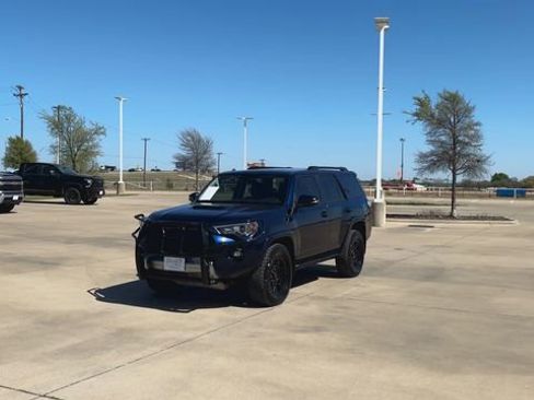 Used 2022 Toyota 4Runner TRD Off-Road Premium image 5