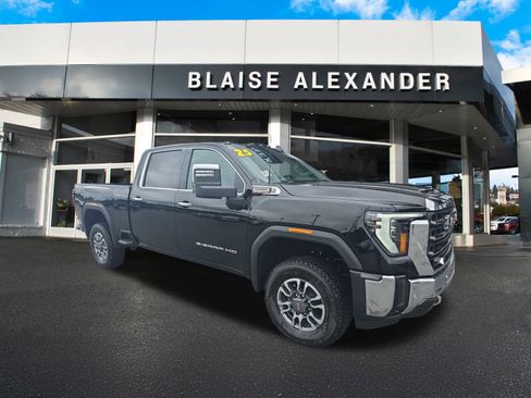 New 2025 GMC Sierra 2500 SLT w/ SLT Convenience Package image 1
