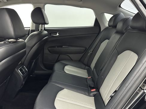 Used 2019 Kia Optima EX image 29