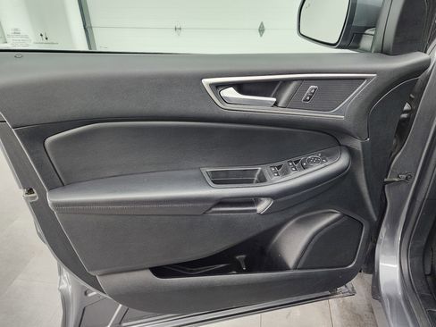 Used 2022 Ford Edge SEL image 35