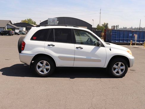 Used 2004 Toyota RAV4 4WD image 4
