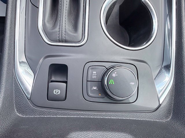 Used 2020 Chevrolet Traverse RS w/ LPO, Cargo Package FWD image 17