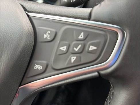 Used 2024 Chevrolet Equinox LT w/ LPO, Floor Liner Package FWD image 15