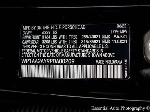 Used 2023 Porsche Cayenne Platinum Edition AWD/4WD image 37