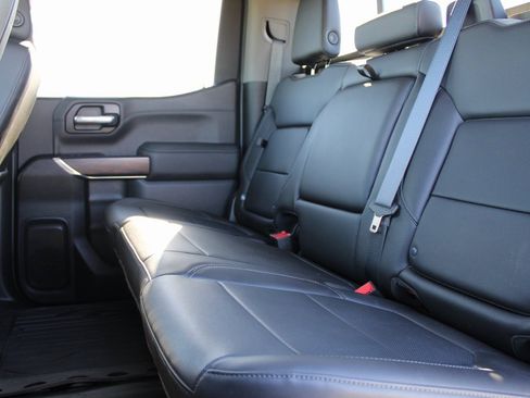 Used 2020 GMC Sierra 1500 SLT image 27