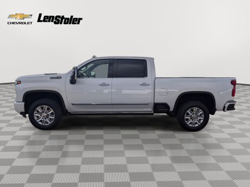 Used 2024 Chevrolet Silverado 3500 High Country w/ High Country Premium Package image 2