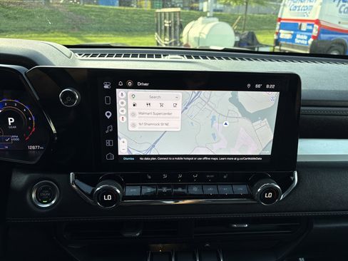 Used 2025 Chevrolet Colorado LT w/ Advanced Trailering Package image 29