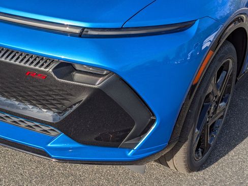 New 2026 Chevrolet Equinox EV RS FWD image 11