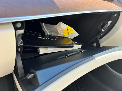 Used 2017 Mercedes-Benz E 300 4MATIC w/ Premium 1 Package image 41