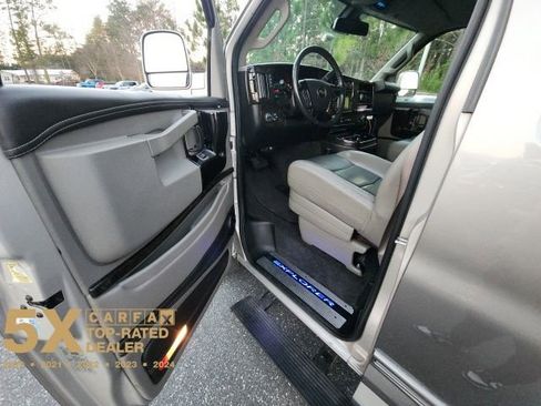 Used 2020 Chevrolet Express 2500 w/ Enhanced Convenience Package image 31