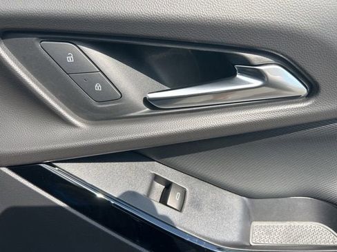 New 2026 Chevrolet Equinox LT image 32