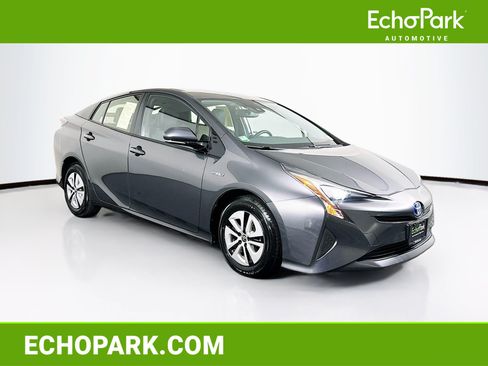 Used 2017 Toyota Prius Four FWD image 1