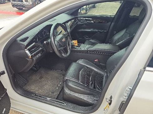 Used 2018 Cadillac CT6 Luxury AWD/4WD image 4