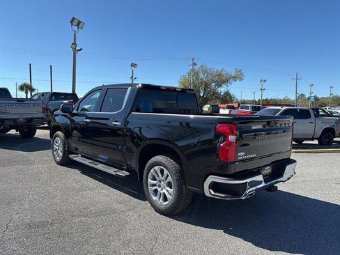 Used 2026 Chevrolet Silverado 1500 LTZ w/ LTZ Premium Package AWD/4WD image 5