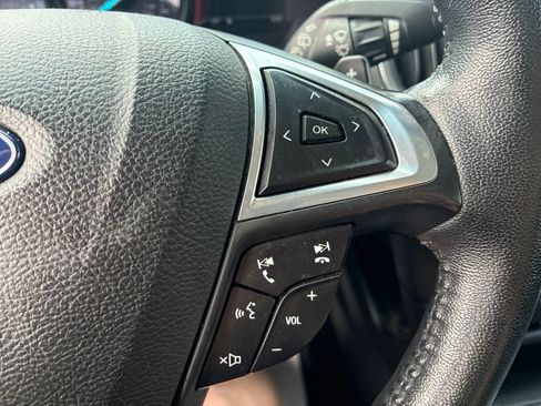Used 2018 Ford Edge Titanium w/ Cold Weather Package FWD image 26