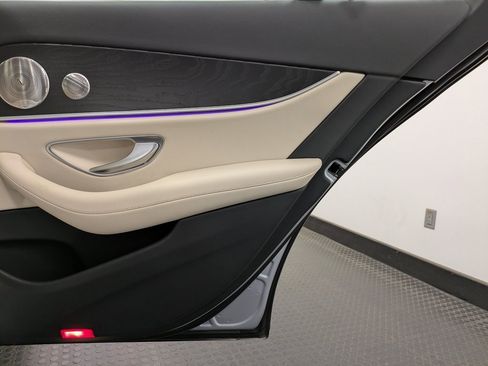 Used 2023 Mercedes-Benz E 350 4MATIC Sedan image 25