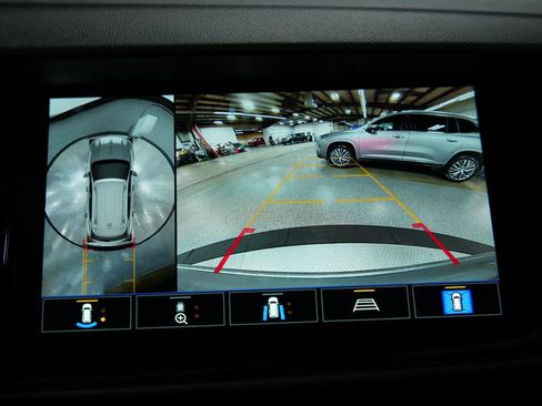 Used 2023 Buick Envision Avenir image 37