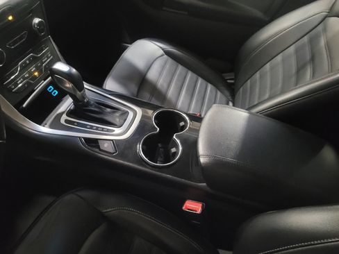 Used 2017 Ford Edge SEL w/ Equipment Group 201A image 26