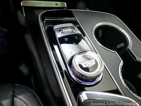 New 2025 Cadillac Lyriq Luxury w/ LPO, Floor Liner Package image 18