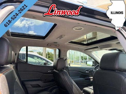 Used 2023 GMC Acadia AT4 w/ Preferred Package AWD/4WD image 2