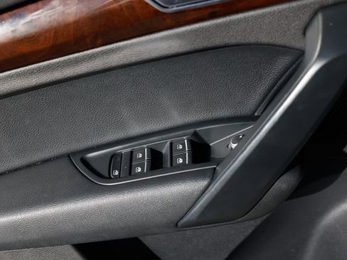 Used 2018 Audi Q5 2.0T Premium Plus w/ Premium Plus Package image 46