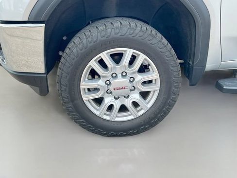Used 2023 GMC Sierra 2500 SLE w/ SLE Value Package; AWD/4WD image 17