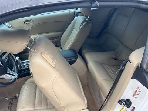 Used 2006 Ford Mustang GT Premium image 26