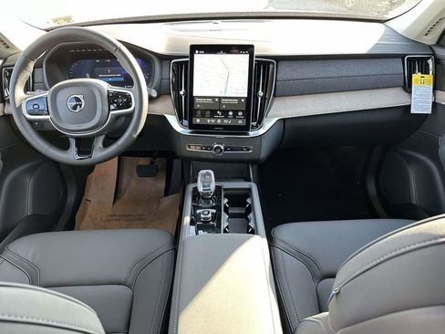 New 2026 Volvo XC90 T8 Plus w/ Protection Package Premier image 2
