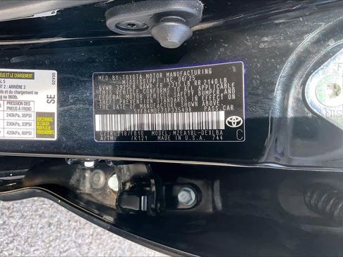 Used 2025 Toyota Corolla LE FWD image 34