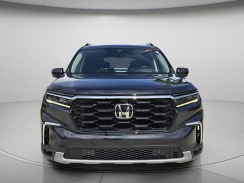 Used 2025 Honda Pilot Elite image 5