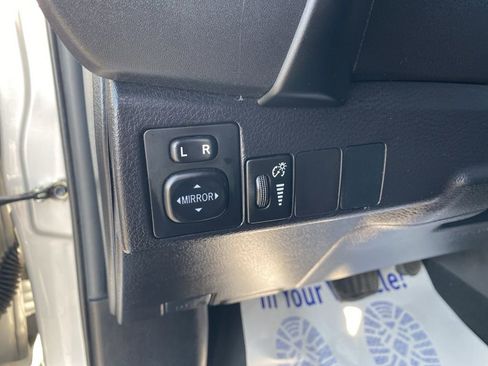 Used 2018 Toyota Corolla SE image 14