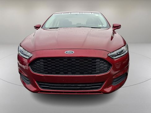 Used 2016 Ford Fusion SE image 3