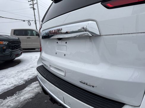 Used 2022 GMC Yukon XL SLT w/ SLT Luxury Package image 34