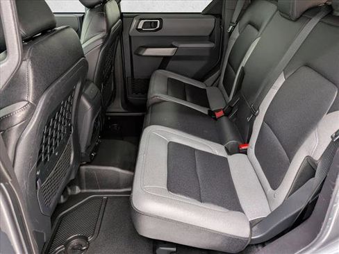 Used 2023 Ford Bronco Black Diamond image 18