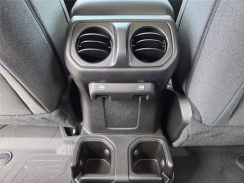New 2025 Jeep Gladiator Sport AWD/4WD image 48