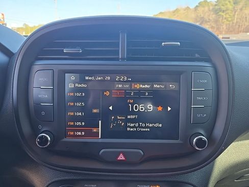 Used 2025 Kia Soul LX image 5