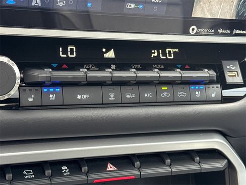 Used 2024 Toyota Tundra Platinum image 36