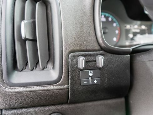 Used 2022 GMC Canyon Elevation image 18