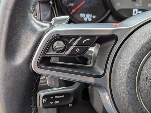 Used 2021 Porsche Macan S image 17