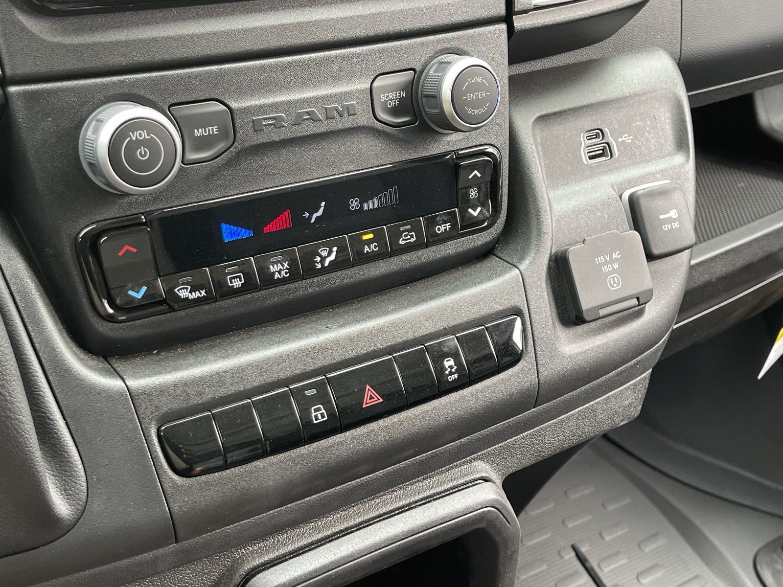 New 2024 RAM ProMaster 1500 w/ Convenience Group FWD image 14