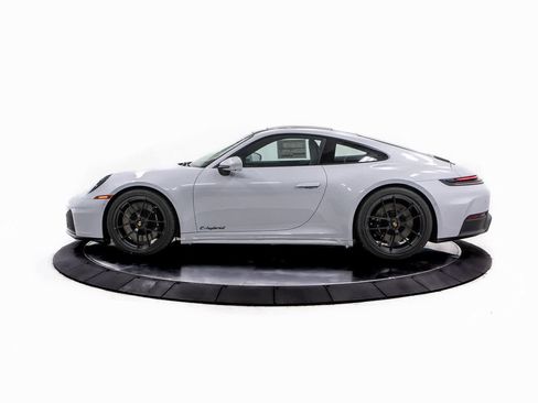 New 2026 Porsche 911 Carrera 4 GTS image 2