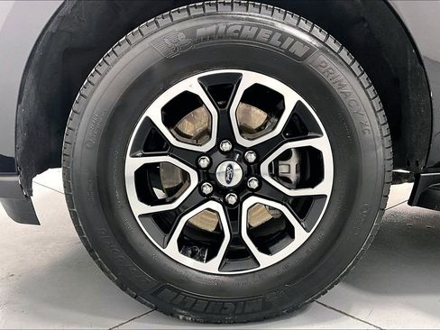 Used 2024 Ford Expedition XLT RWD image 8
