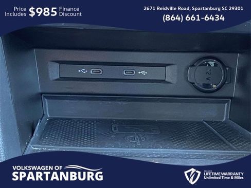 Used 2023 Volkswagen Tiguan SE image 30